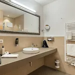 Hotel Hindenburglinde 4*