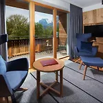 Hotel Hindenburglinde 4*