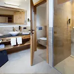 Hindenburglinde 4*