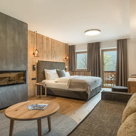 Hotel Hindenburglinde 4*