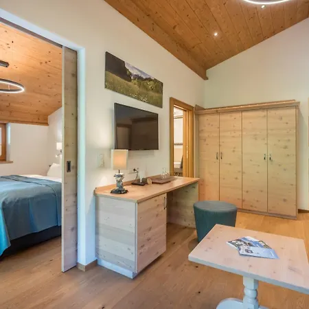 Hindenburglinde 4*
