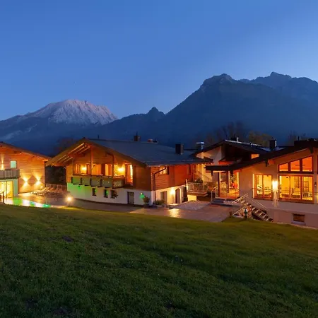 Hindenburglinde Hotel 4*